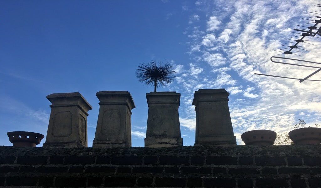 1E542049-0420-46D5-90F9-5C8B19E04A1D_1_105_c-min Brush in chimney